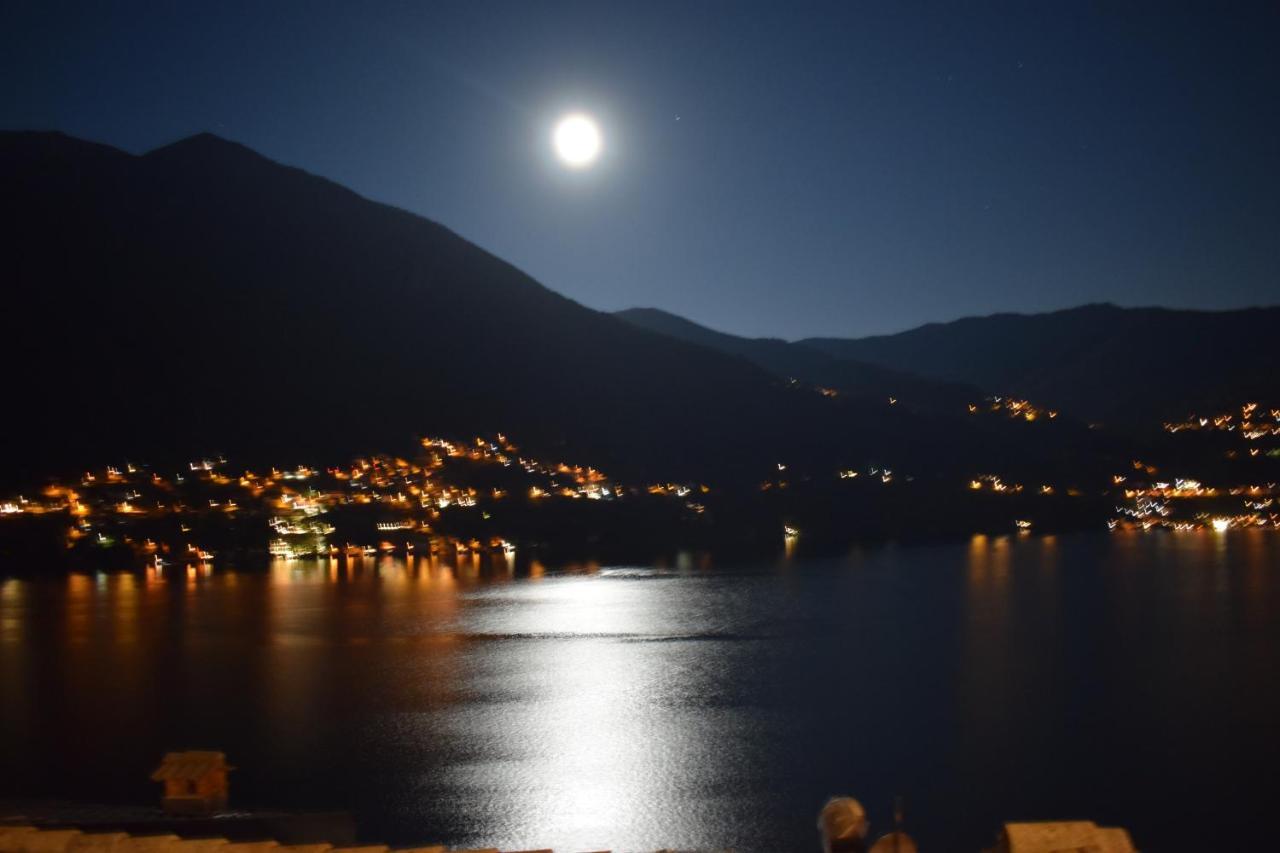 Romantic Home Stone With Amazing View Lake Of Como And Oleandra Laglio Exterior foto